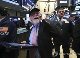[속보] 뉴욕증시, 구글 호실적에 강보합 마감…S&amp;P 500 또 최고치 경신