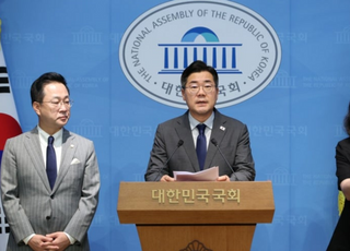계속되는 선명성 경쟁…박찬대 "국민의힘 45인 제명촉구결의안 발의"