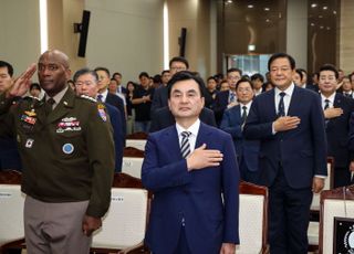 안규백 국방장관 "계엄 도구로 소모된 과거 단절하고 '국민의 군대'로"(종합)