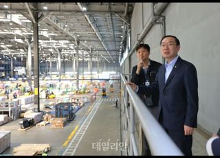 이명구 관세청장, 인천공항 항공·특송화물 현장 점검