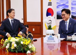 '서열 2위' 우원식 국회의장, 광복절 사면 앞두고 조국 전 대표 면회