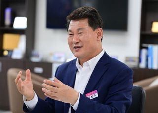 "워홀 다녀온 女 만나지마, 양양은 불장난하는 곳" 발언 파문에 결국