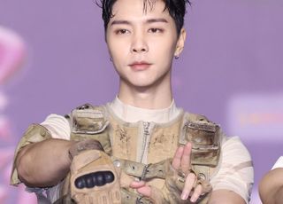 쟈니, 노출 없이 섹시하다