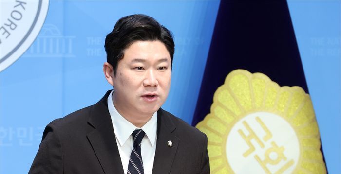 진종오 "'저작권 침해 방조' 최휘영, 자진사퇴만이 책임 있는 선택"