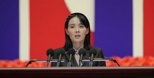 김여정, 李정부 향해 "마주앉을 일 없다…전임자와 다를바 없어"