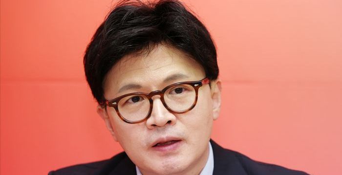 한동훈 "'인간 채점' 최동석, 무속인에 가까워…비과학적 인사 걱정돼"