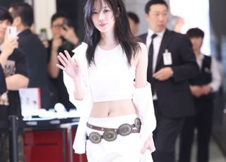 윈터, 백화점 밝힌 미모