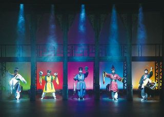 세계로 뻗는 전통극…‘현대’적인 ‘전통’ 공연의 힘