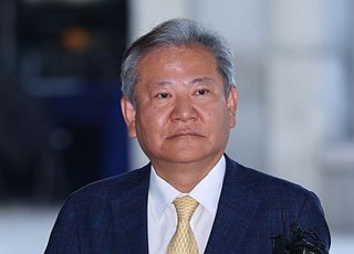 내란특검, 이상민 전 장관 구속영장 청구…'내란중요임무 종사·위증 등 혐의'