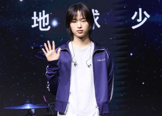 권세혁, 시크한 손인사