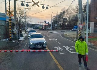 논산 철길서 열차·화물차 추돌…2차 사고로 60대 감시요원 숨져