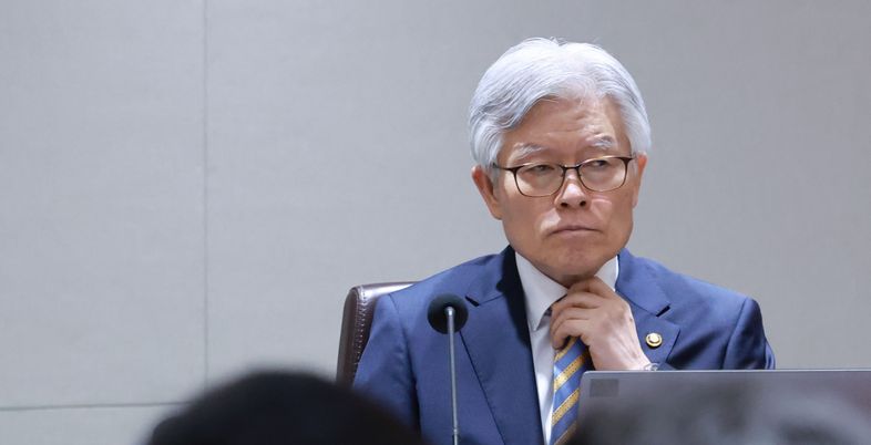 “'잘들 논다' 최동석 논란, 민주당 분열의 불씨 될 것”