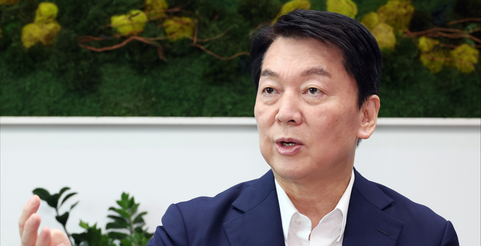 안철수 "정당해산위' 된 李정권 특검…국민의힘에 '내란 낙인' 찍으려 해"