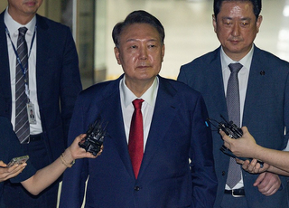 [속보] 김건희특검, 尹 체포영장 청구