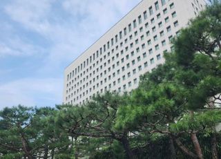 잇따른 스토킹 흉기 난동…대검, '신변보호 잠정조치' 개선 지시