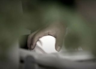 버스 옆자리 여성 가슴 만지려다 들킨 20대…"인기척 한 것"