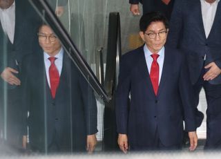 김문수 "전한길 이야기 듣는 것도 관심도 없어…출마 자격도 없는 사람"