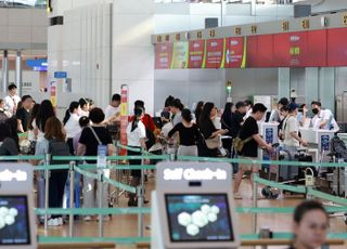 "해외 안전할까요?"…여행업계, 잇단 악재에 '예의주시'
