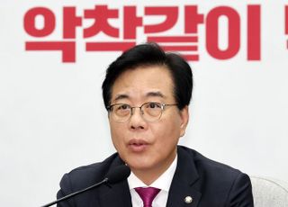 송언석 "전당대회에 '윤 전 대통령' 끌어들이지 말라"