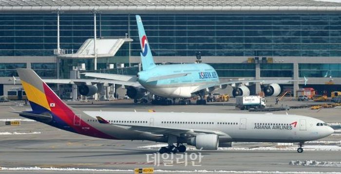 ‘좌석 평균 운임 인상’ 아시아나항공…공정위, 이행강제금 121억원 부과
