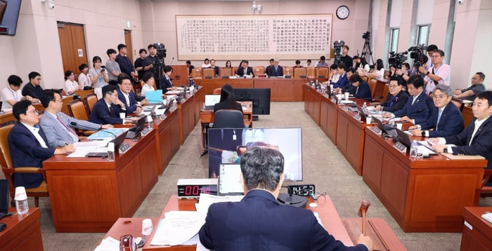 [종합] 방송3법·노란봉투법·상법 모두 법사위 통과…4일 본회의 상정