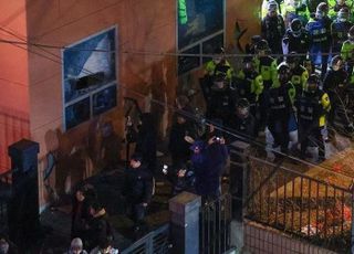 '서부지법 난동사태' 당시 방화 시도한 '투블럭남'…법원, 중형 선고