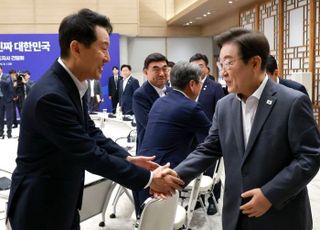 오세훈, 李대통령에 "소비쿠폰 등 재정 부담 큰 정책 추진 땐 사전 협의 필요"