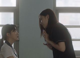 틴트, 교복 그리고 '은우'의 첫사랑 [D:쇼트 시네마(127)]