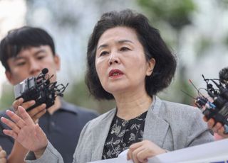 '공천개입 의혹' 특검 출석한 김영선 "구족멸친 킬링필드식 사건 만들기"