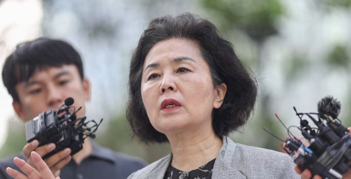 '공천개입 의혹' 특검 출석한 김영선 "구족멸친 킬링필드식 사건 만들기"