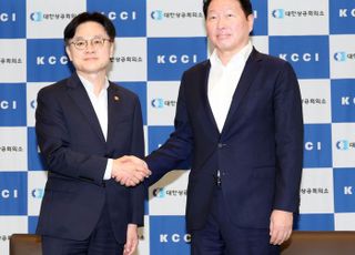 최태원 "美관세, 마무리로 보긴 성급해 디테일 필요"…김정관 "이제 시작"