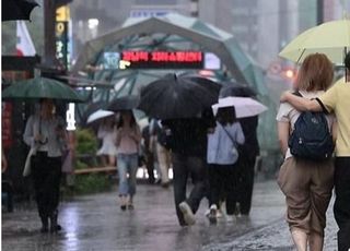 폭염 지속 곳곳 요란한 소나기...휴가철 꼭 챙겨야 할 상비약 [오늘 날씨]