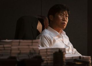 ‘야당’, 다시 극장으로…시점 바꾼 확장판의 자신감 [D:영화 뷰]
