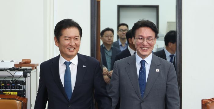 김민석 총리 만난 정청래 "당 걱정하지 마시라…알아서 잘할 것"