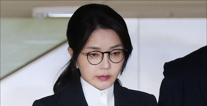 특검팀, 김건희 조사 10시간 만에 마무리…역대 영부인 중 첫 포토라인 (종합)