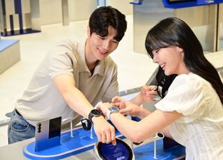 "5초 만 항산화 측정"…'손목 위 주치의' 삼성 갤럭시 워치8