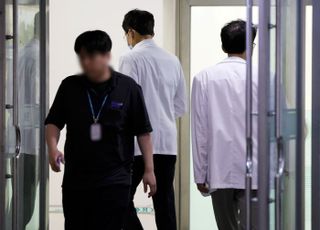 사직 전공의 복귀 시 정원 초과도 허용…입영 연기·우대 조치 병행