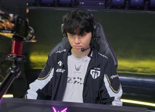 젠지, 'LCK 라이벌' T1 상대로 승리…2대 1로 격파