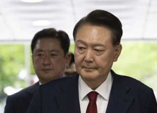 [속보] 김건희특검 "尹 체포영장 재청구 없이 바로 기소도 검토"