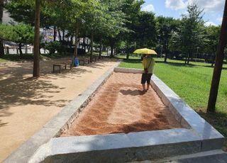 양주시, 9개 공원에 ‘맨발길’ 1km 조성…힐링 공간 확대
