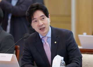 국민의힘 "조국·윤미향 광복절 사면, 이완용을 친일 명단서 빼는 격"