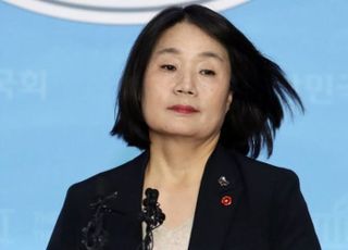 '특사 유력' 윤미향 "욕하는 것들 참 불쌍…저는 편안"