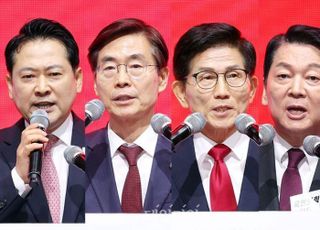 [종합] '전한길의 난' 장기화 우려…당권주자들 '제명' vs '비호' 갈려