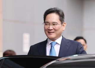 삼성, 美 추가 수주·투자 확대 기대감↑...이재용은 '정중동' 행보