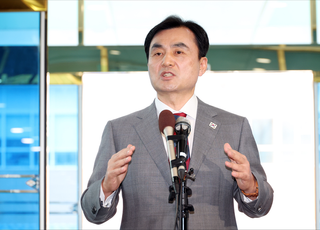 안규백 국방장관, 1호 지휘서신…"기본이 서야 길이 생긴다"