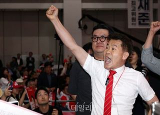 [프레임 전쟁 ②] '난동' 전한길에 '극우 프레임' 극한으로…국민의힘, 타개법은