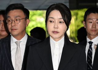 김건희, '묵묵부답' 구속심사 출석 [데일리안 1분뉴스]