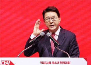 신동욱 "하나로 뭉치면 현 정부 몰아내고 李대통령 법정 세울 수 있다" [부울경 합동연설회]