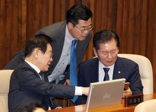 李대통령, 오늘 정청래·박찬대와 만찬…단합 당부할 듯