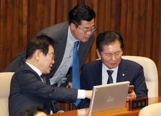 李대통령, 오늘 정청래·박찬대와 만찬…단합 당부할 듯